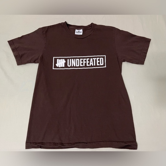 Undefeated Shirt Men’s Size Small‎ Brown Y2K - Picture 1 of 4